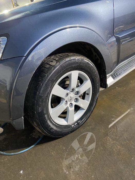 Паджеро вагон 4  повнопривідний кросовер)