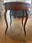 Stolik w stylu bidermeier