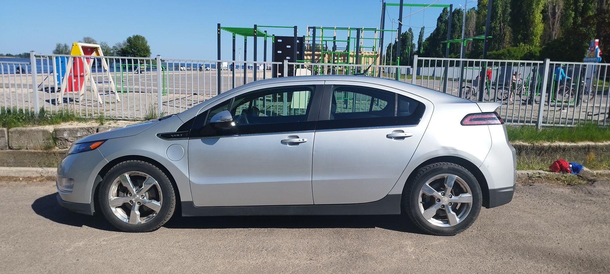 Chevrolet Volt 2012 Шевроле Вольт