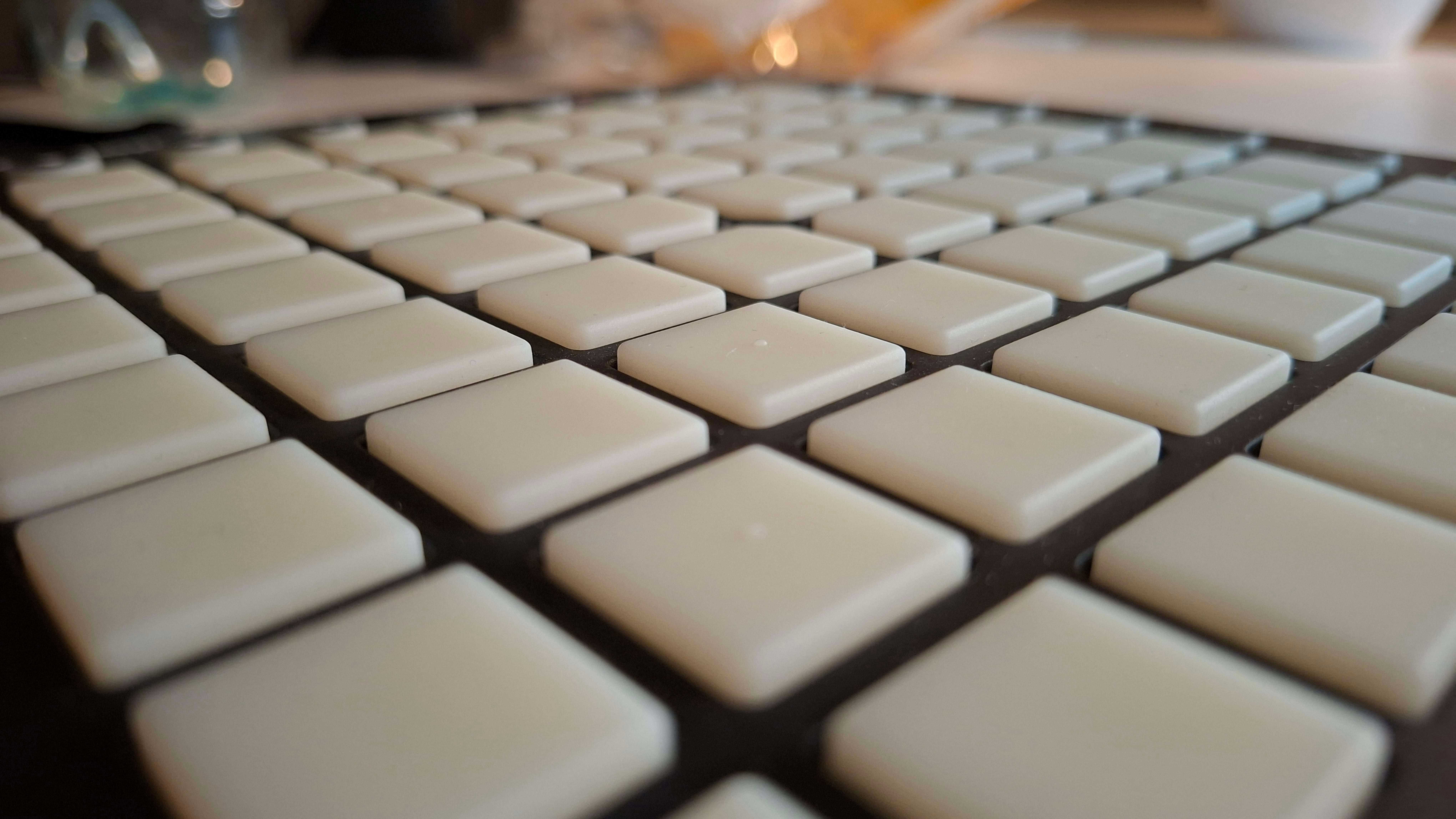 Novation Launchpad MK2 MIDI + Pokrowiec + Kable