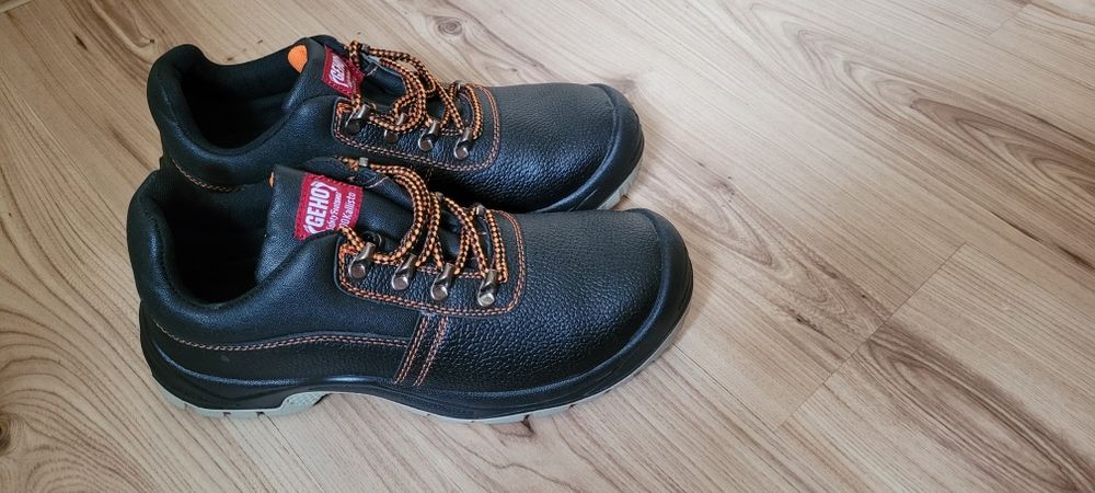 Nowe buty robocze r. 42