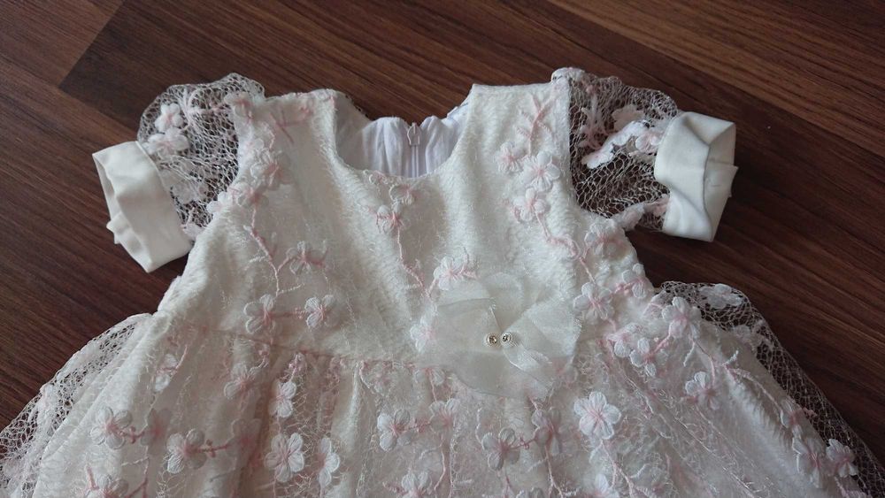 Sukienka do chrztu roz. 68