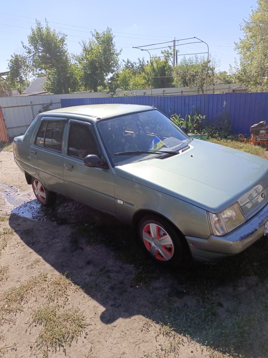 Продам машину Славута