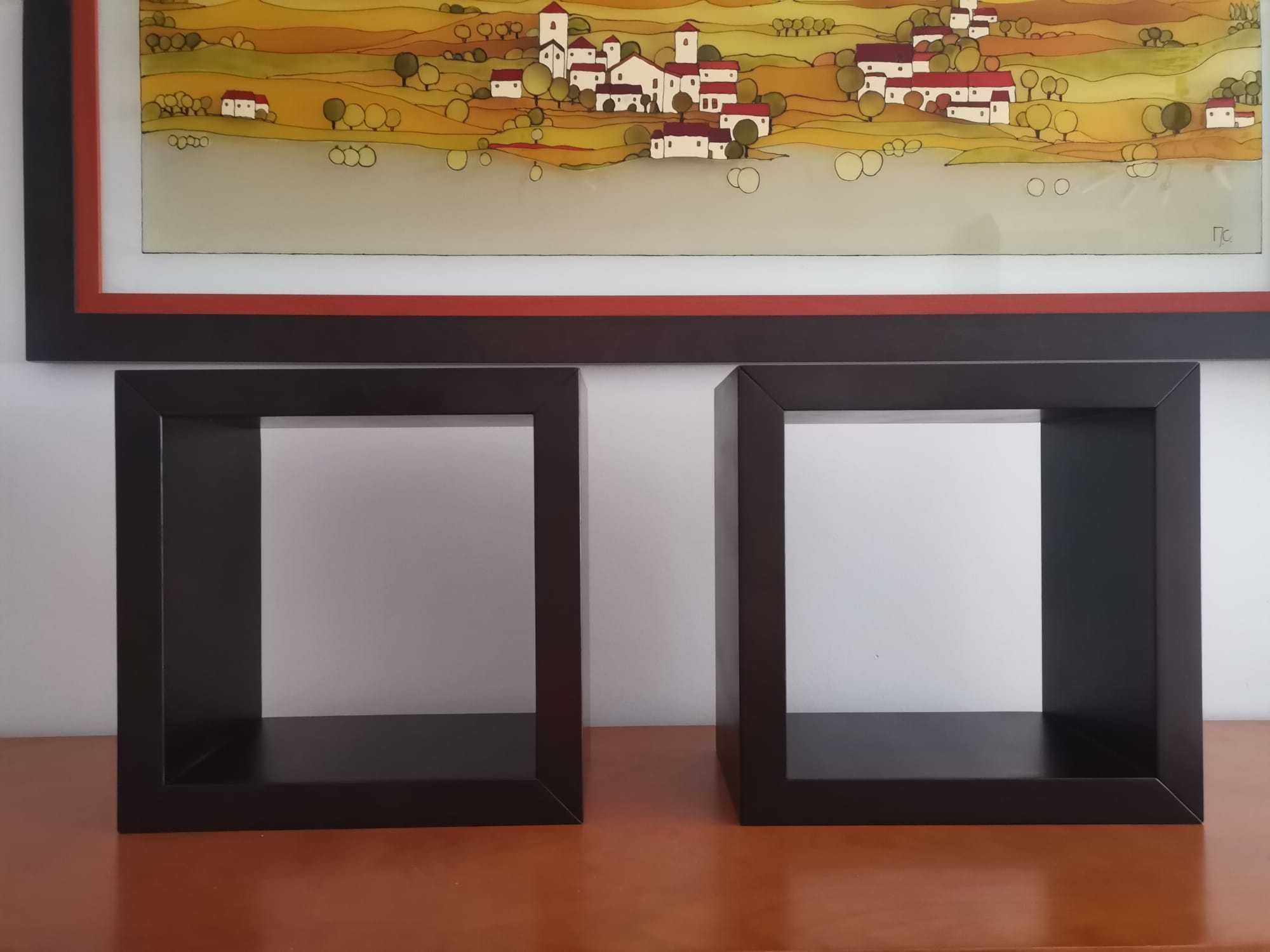 Vendem-se cubos de decoração de parede em Wengé
