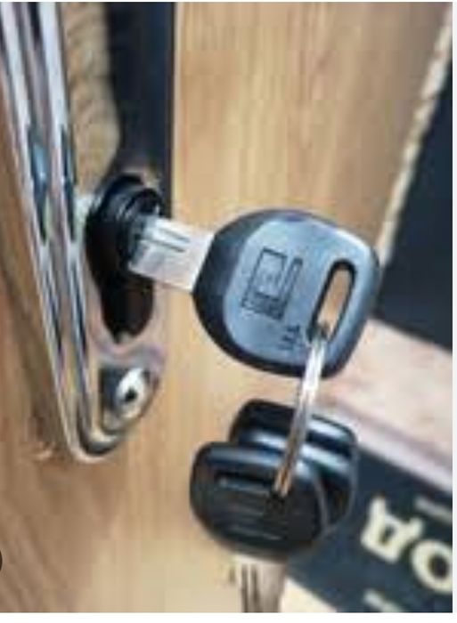 Замена сердцевины замка Одесса