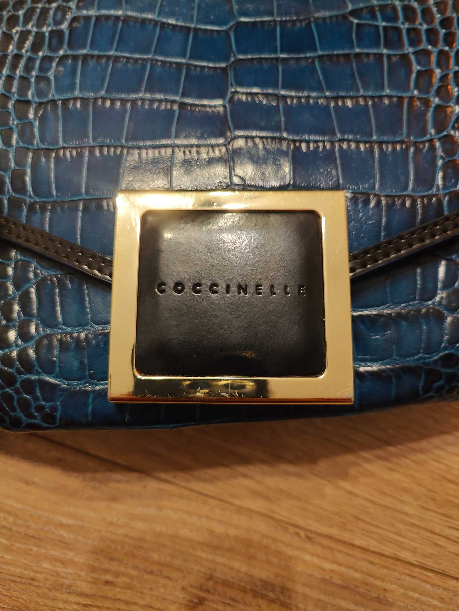 Продам шкіряну сумку клатч Coccinelli made in Italy