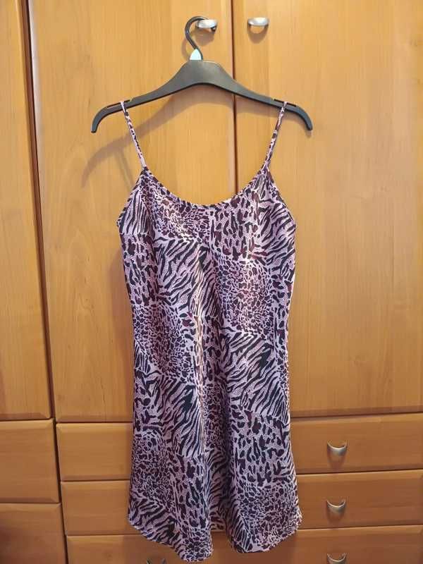 Koszula nocna piżama sexy halka do spania firmy Essentials