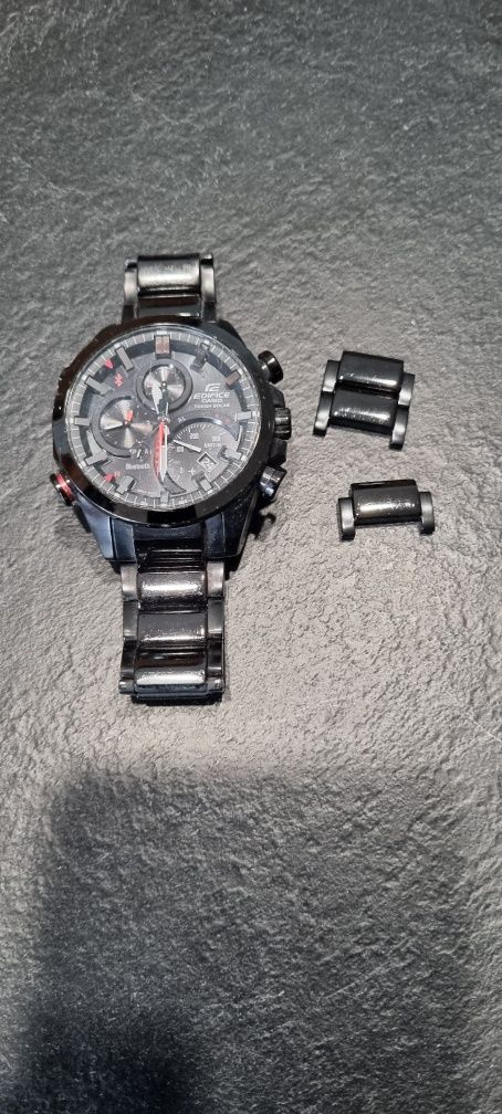Zegarek Casio EQB-500
