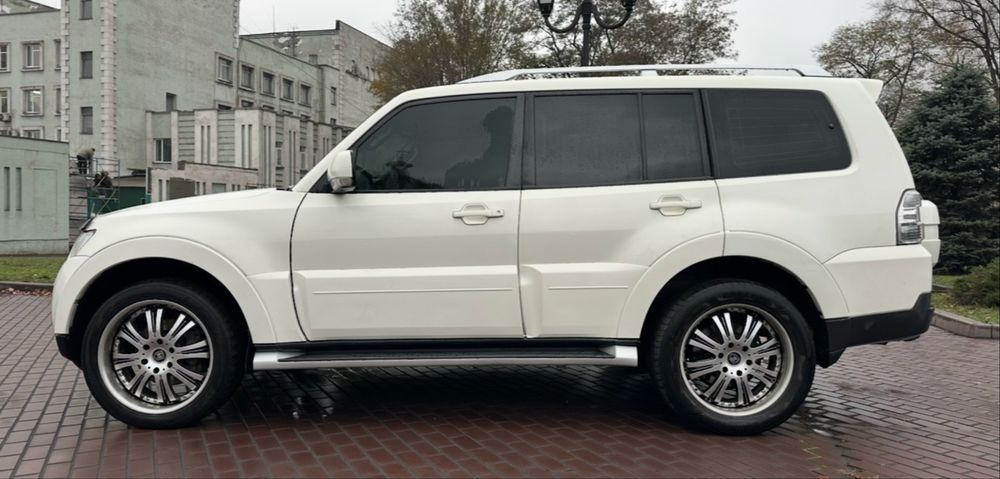 Продам Mitsubishi Pajero Wagon 2009 TDI 3.2 Дизель