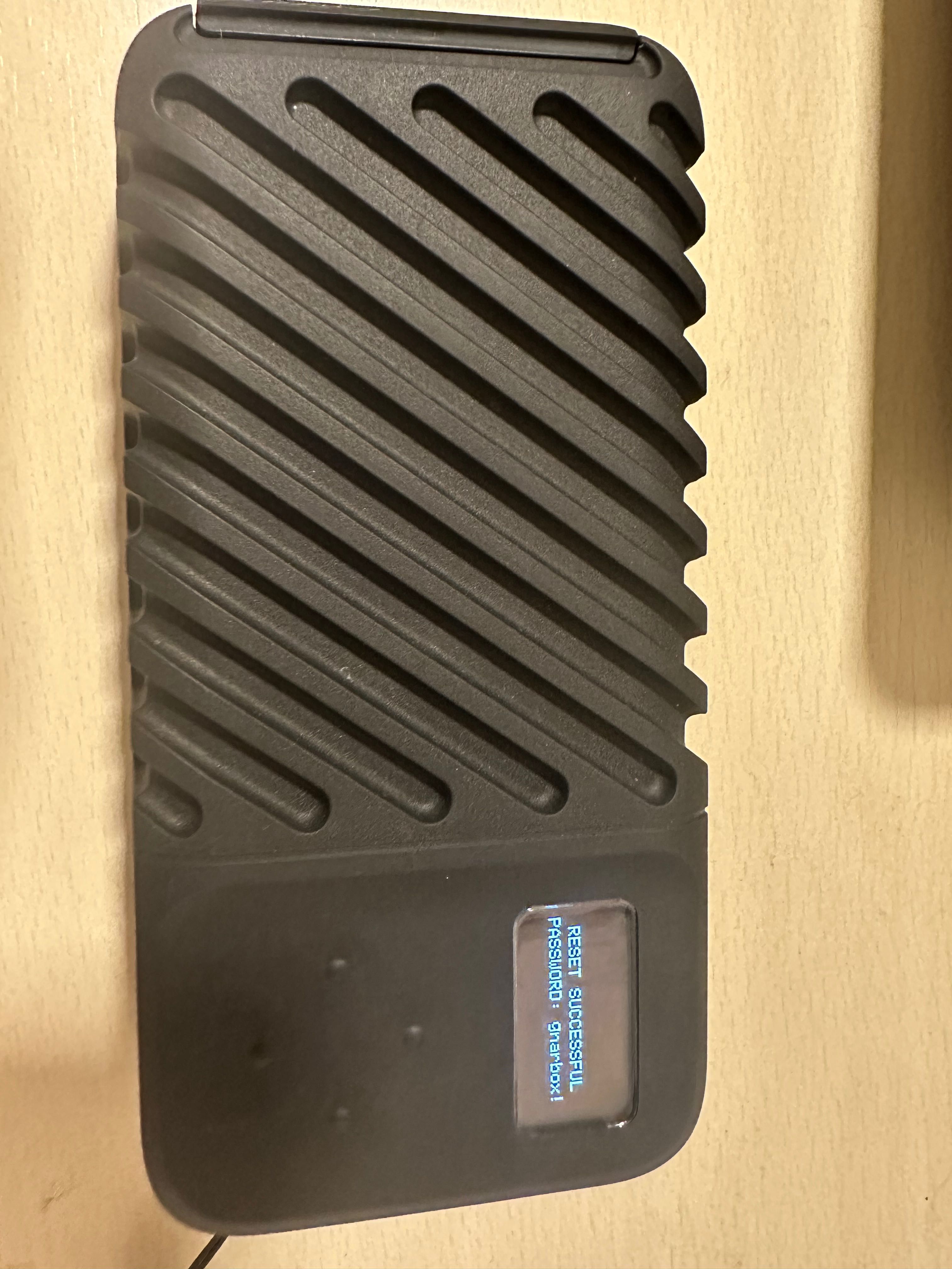 MyGnar автономный защищенный Wi-Fi Ssd накопитель Gnarbox 2.0 512Gb