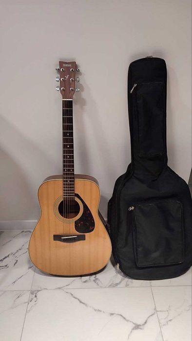 Продам акустичну гітару YAMAHA F370
