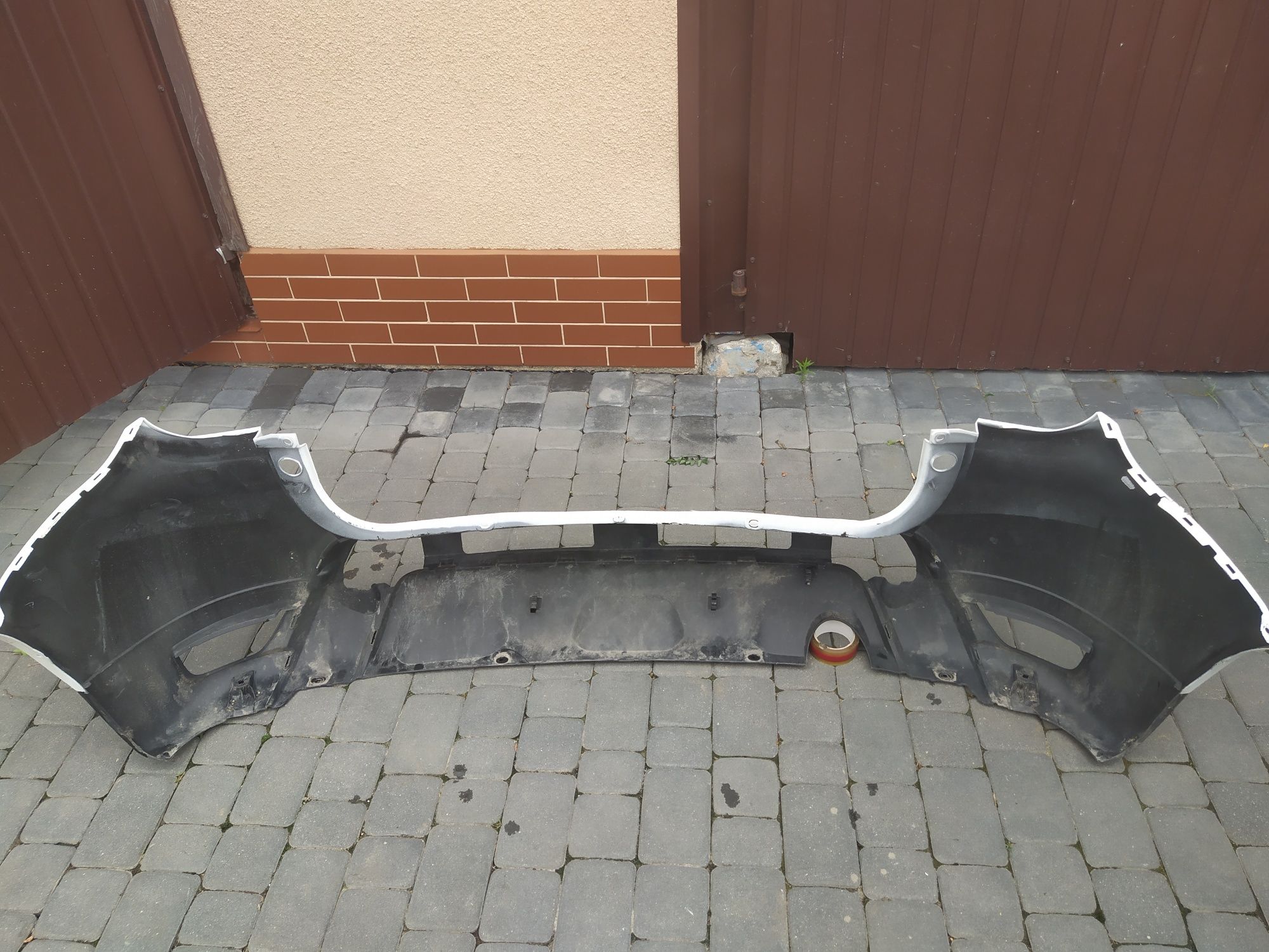 Zderzak tylny tył Dacia Duster 2 II 17-