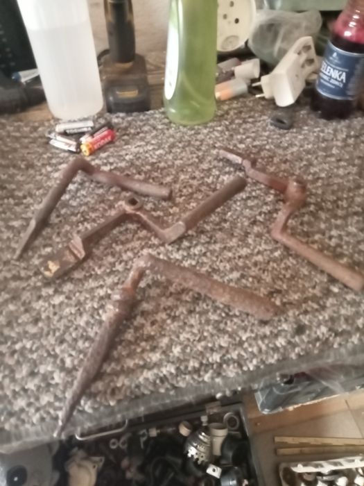 Stare klamki do zamków puszkowych