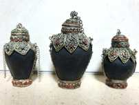 Antigos frascos de rapé asiaticos Snuff bottles em chifre com prata e