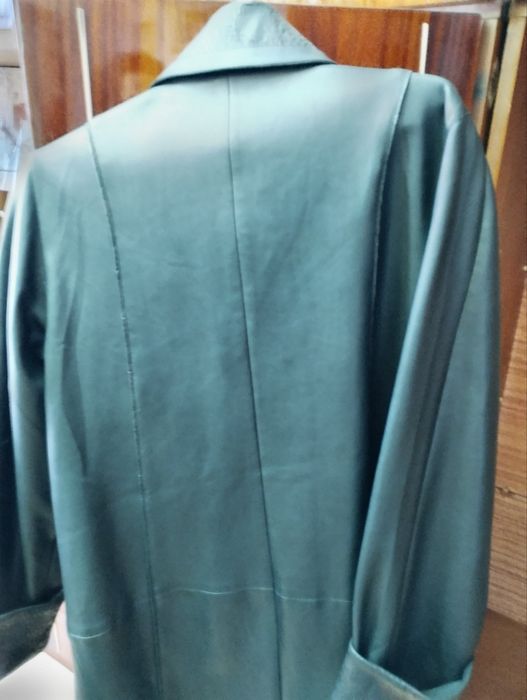 Шкіряне пальто в