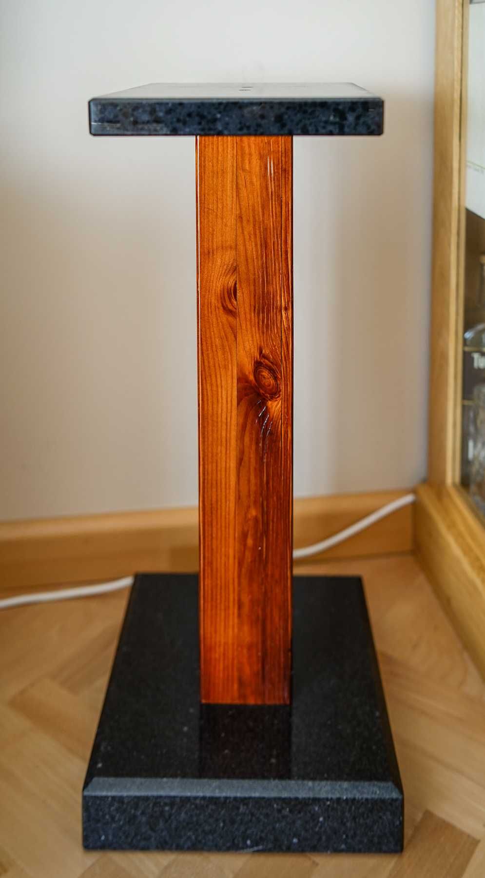 Scan Speak Illuminator kolumny Hi-End + standy
