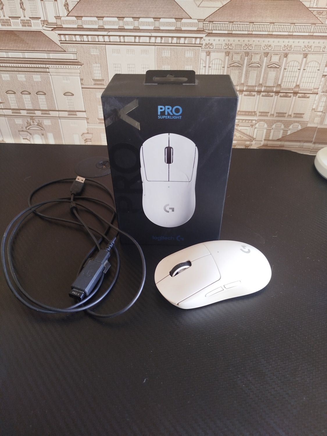 Logitech G PRO X Superlight V1 Wireless White. 

Игровая мышка для киб