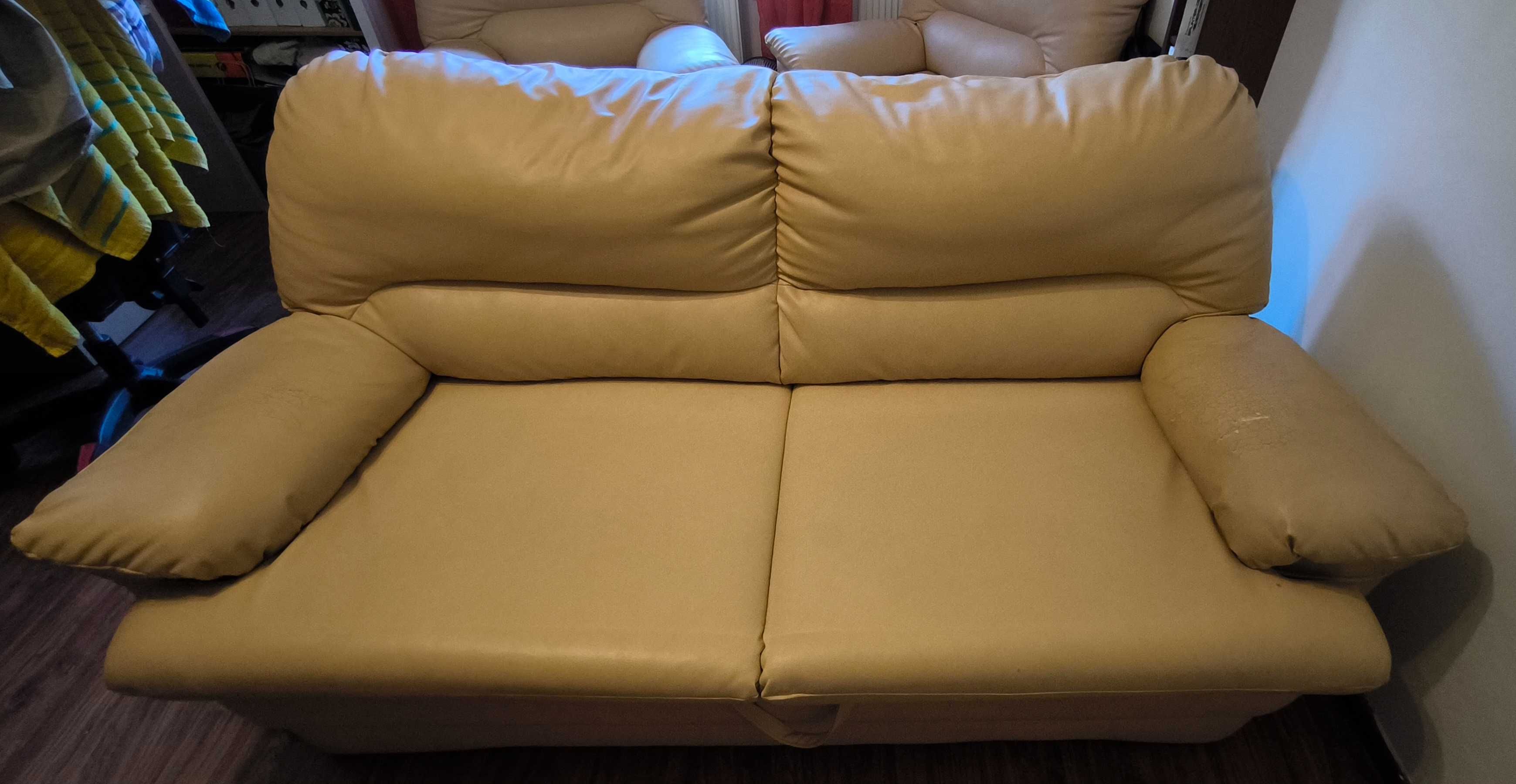 Wygodny zestaw sofa z funkcją spania + 2 fotele