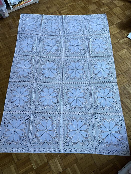 Obrus bialy, jak nowy 155x105