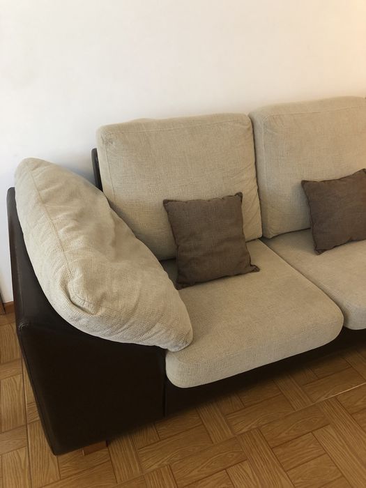 Sofá com chaise longue