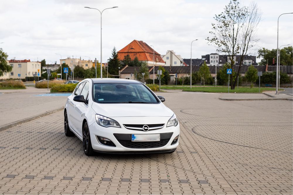Opel Astra J  sport