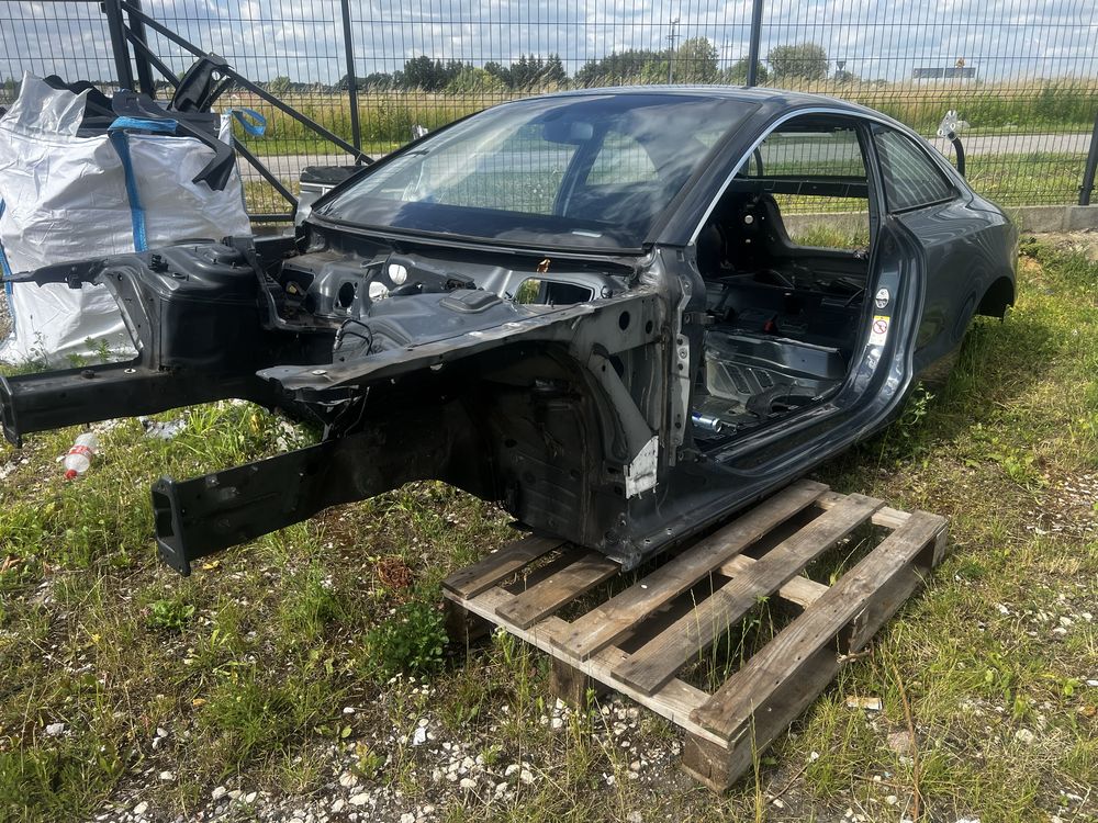 Karoseria pas tylny fatuch błotnik audi a5 coupe 8t