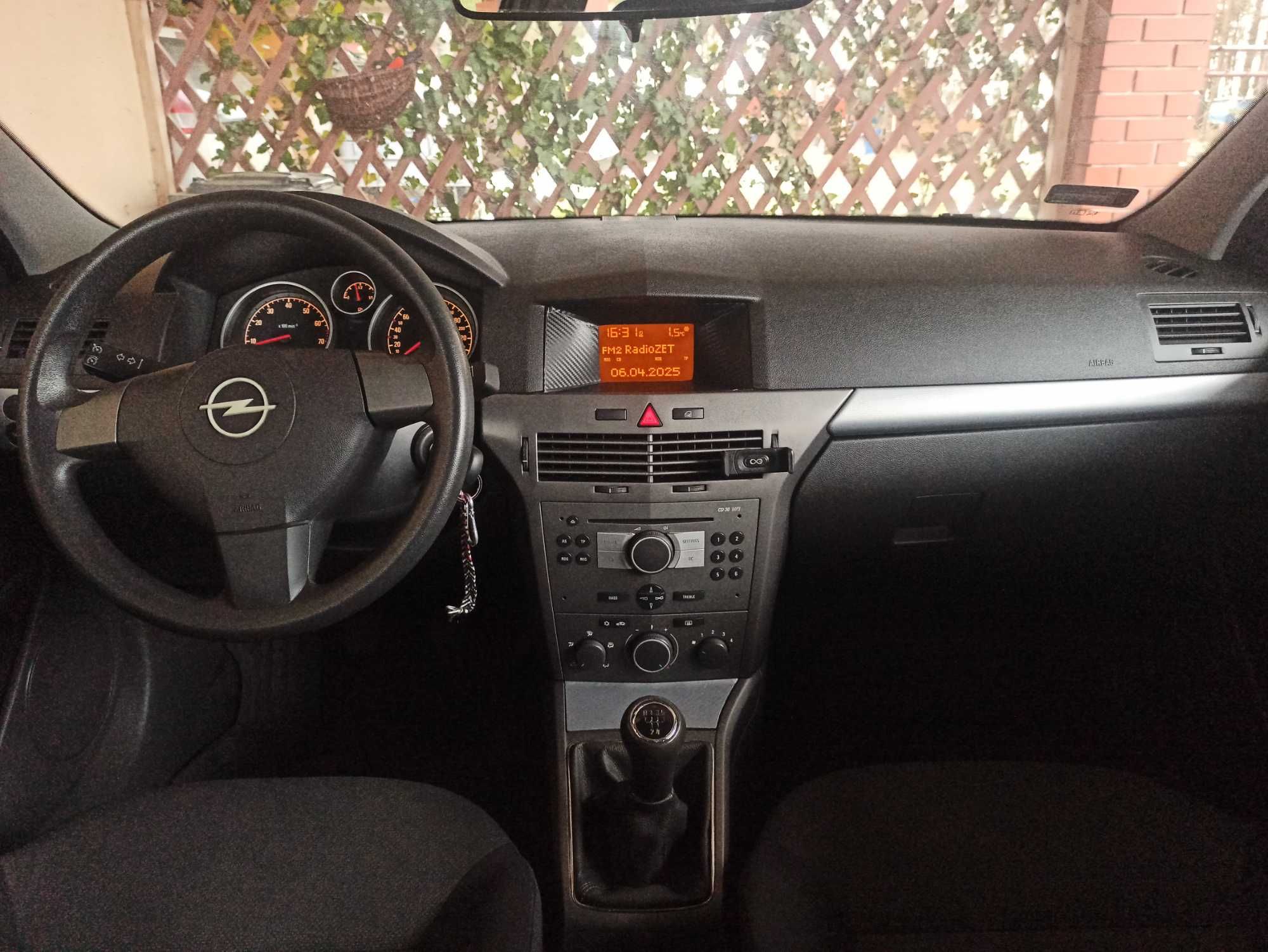 Opel Astra H GTC 1.4 LPG