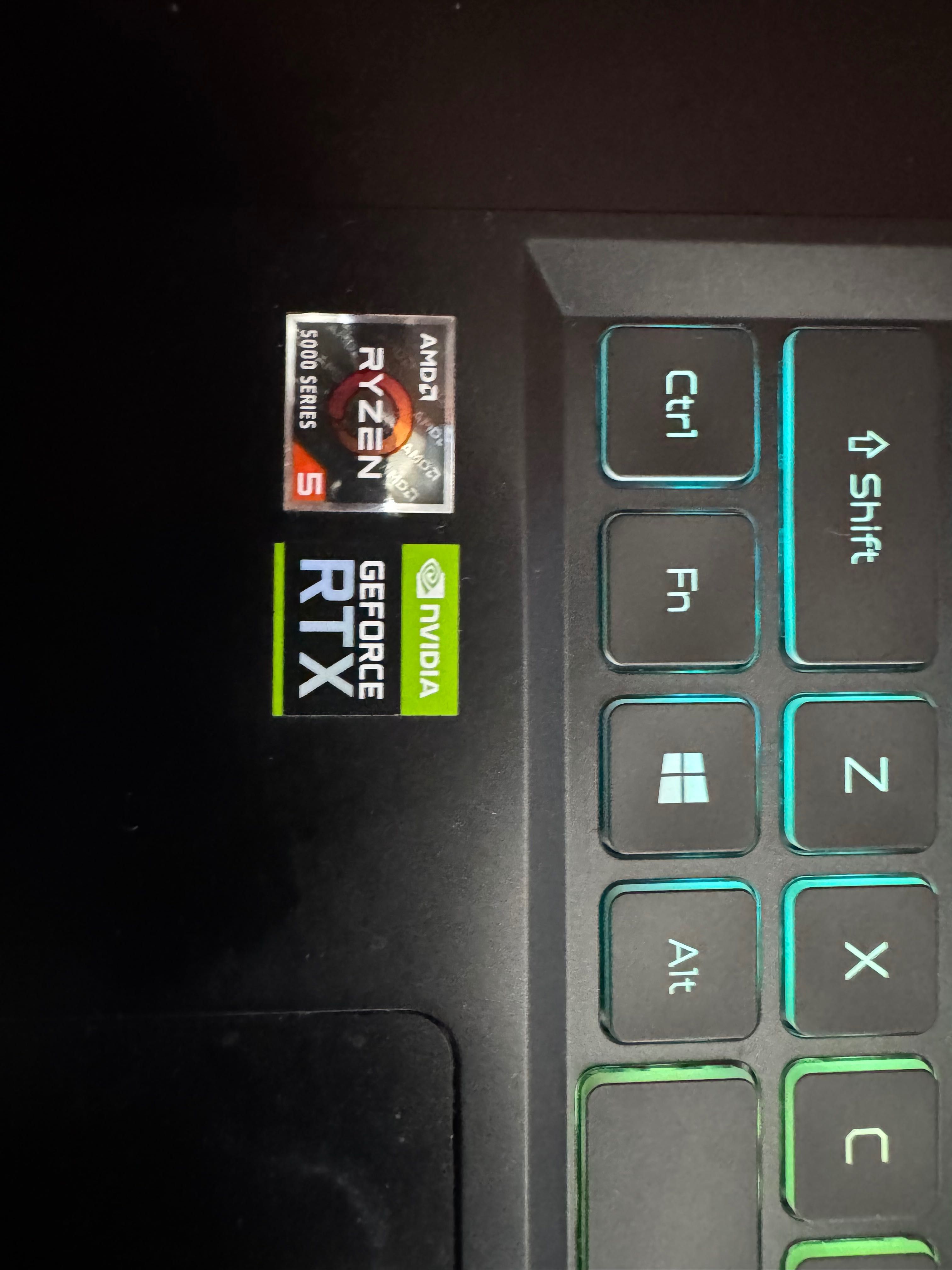 Acer Nitro 5 rtx 3060/ryzen5600/560ssd/16gb RAM
