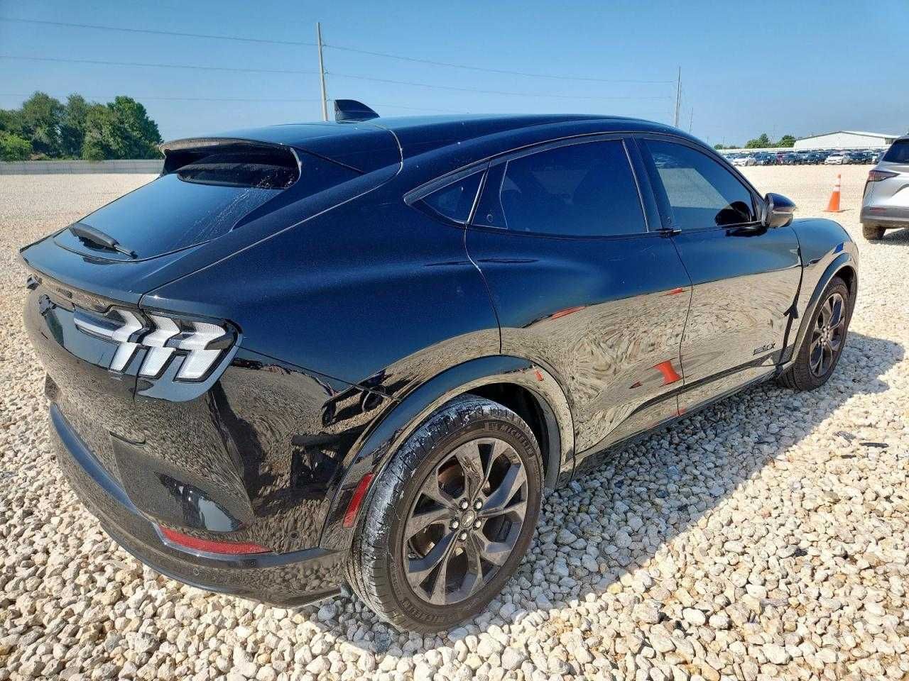 2023 Ford MUSTANG MACH-E Premium