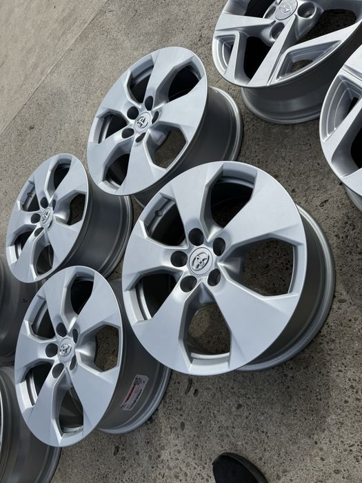 Диски 17 5.114,3 ЕТ35 7jx17H2 Toyota RAV 4