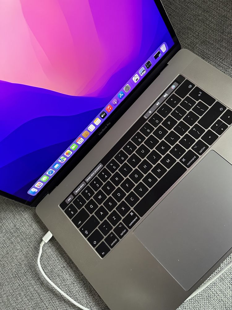 MacBook Pro Retina 2,6 GHz 16 GB 251 GB 15,4’’ A1707 Space Grey okazja