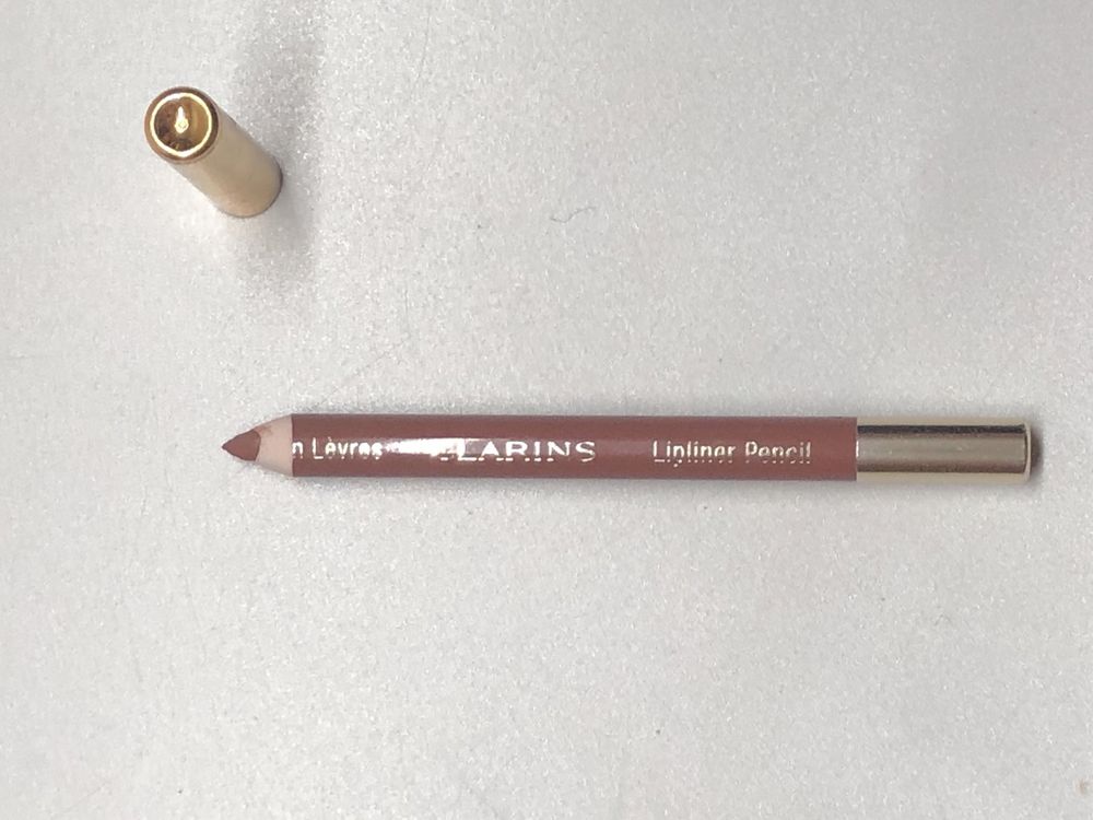 Kontorowki do ust lipliner dior estee lauder pupa