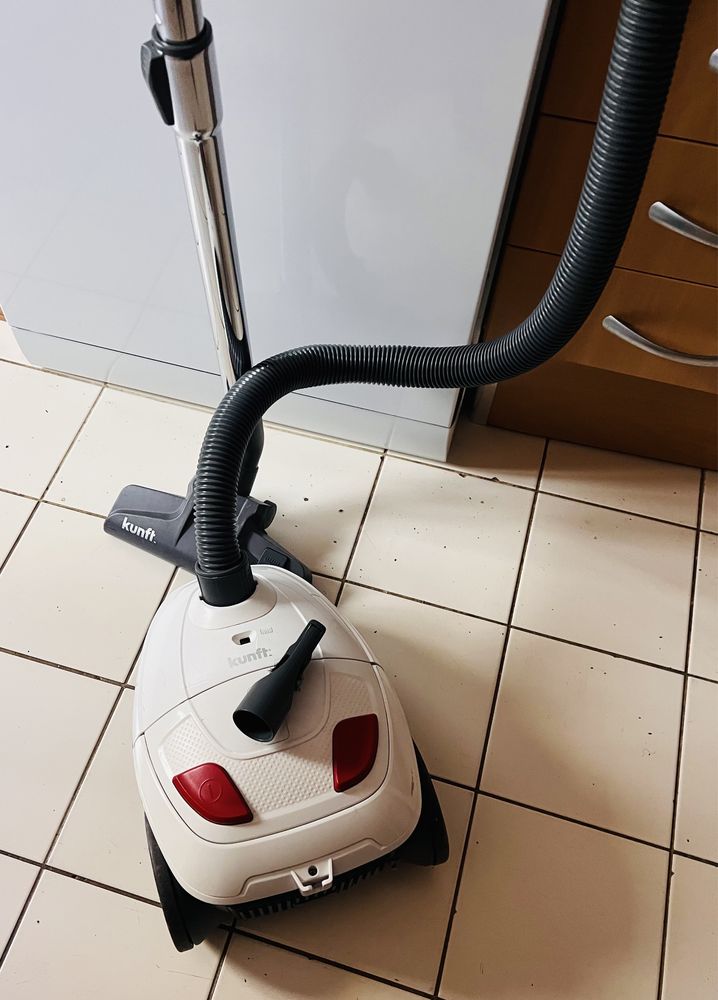 Aspirador Kunft com filtro Hepa