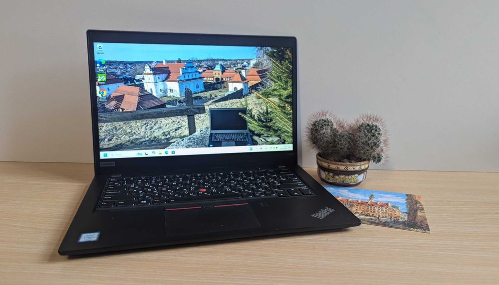 Маленький Lenovo ThinkPad X390 І5 8365u\16gb\256gb NVMe\41400 mWH 13%