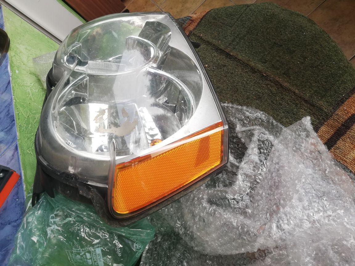 Reflektor, lampa jeep wk wh 2006 rok