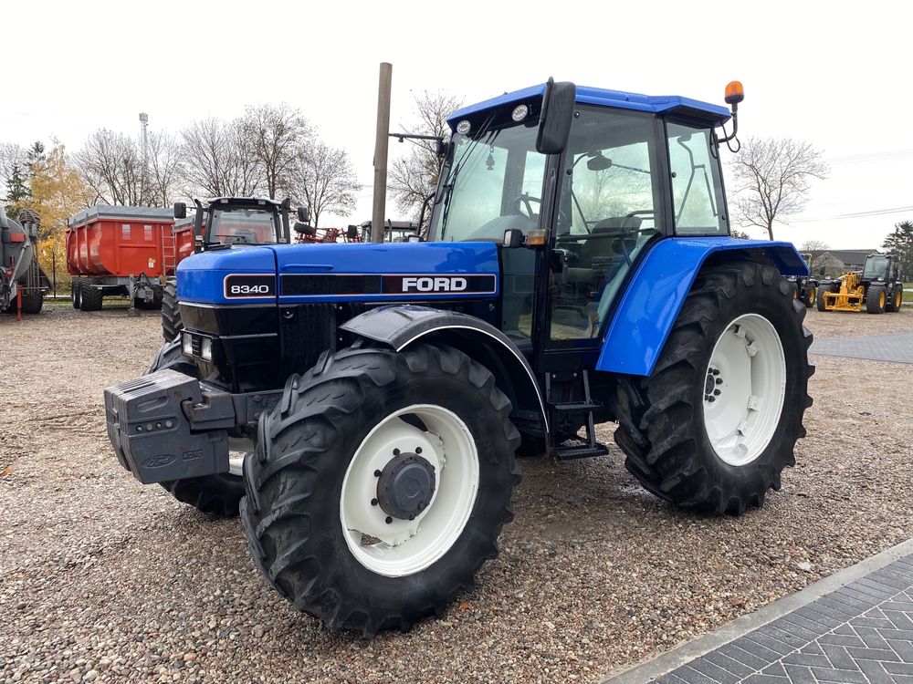 Ciągnik NEW HOLLAND 8340 - 125KM - FORD 8240