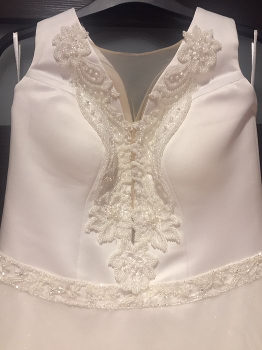 Suknia ślubna ecrui na duży biust