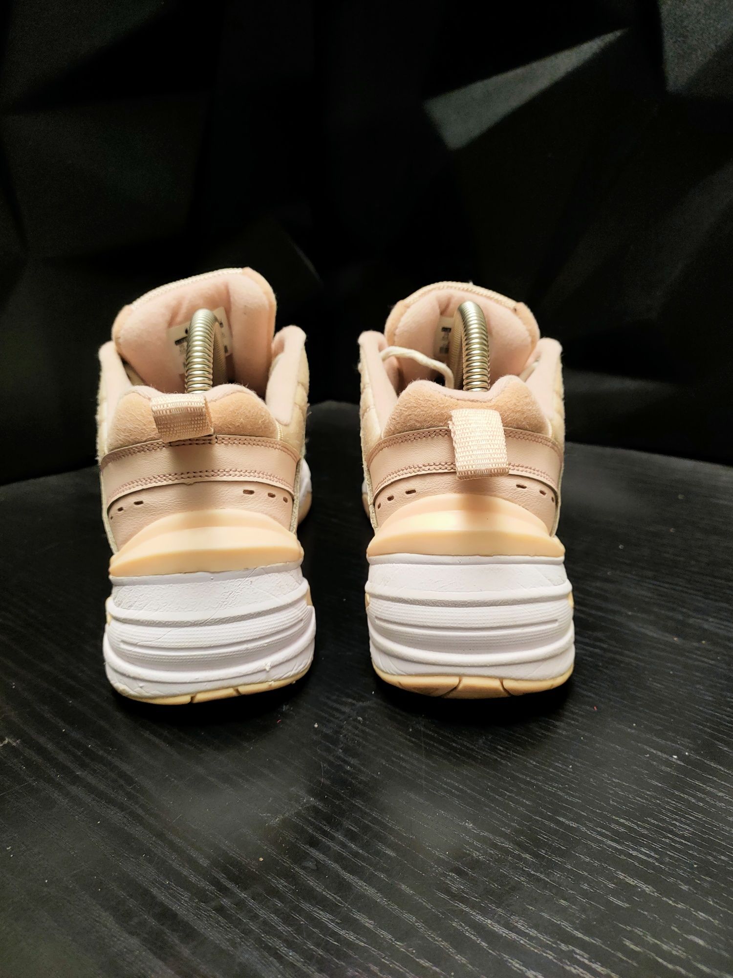 Женские кроссовки Nike M2K Tekno пудровые 23.5см