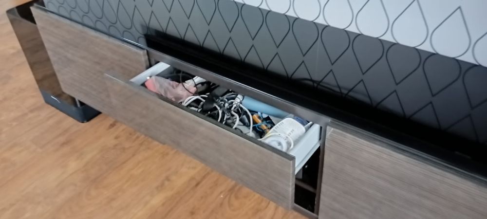 Szafka RTV Ikea  BESTA 180x41