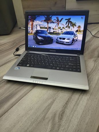 Отличный ноутбук Samsung