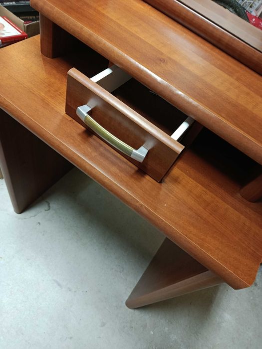 Toaletka Black Red White