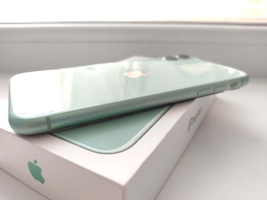 iPhone 11 64GB (Green)