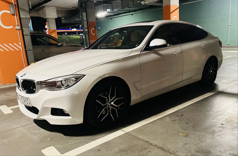 BMW 3 GT 330i xDrive