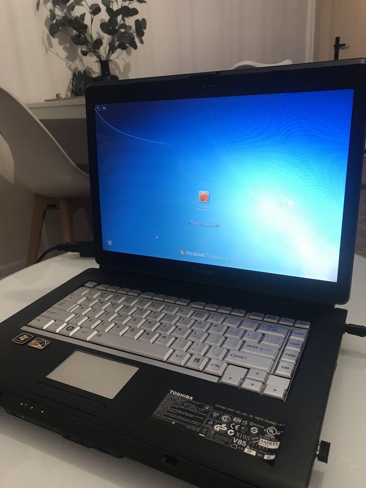 Laptop Toshiba intel Pentium coreDuo