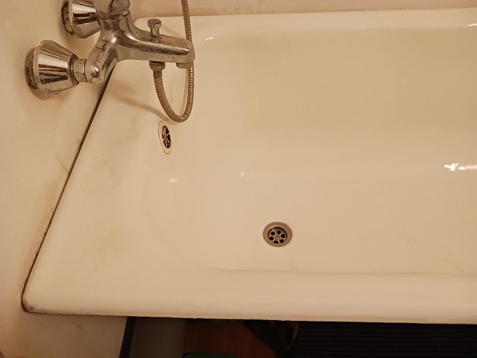 Stara wanna żeliwna