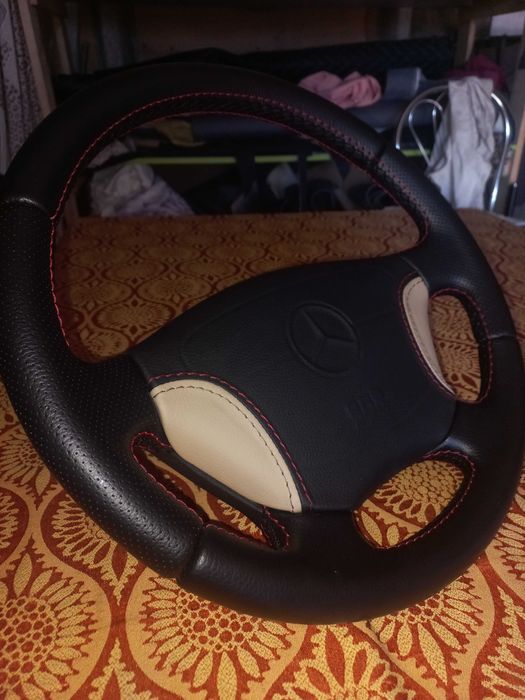 Перетяжка салону авто, сидіння, стелі, карти на двері. Перетяжка рулей