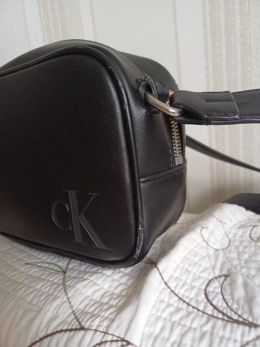 Сумка  кросс-боди ,calvin klein, оригинал, кожа