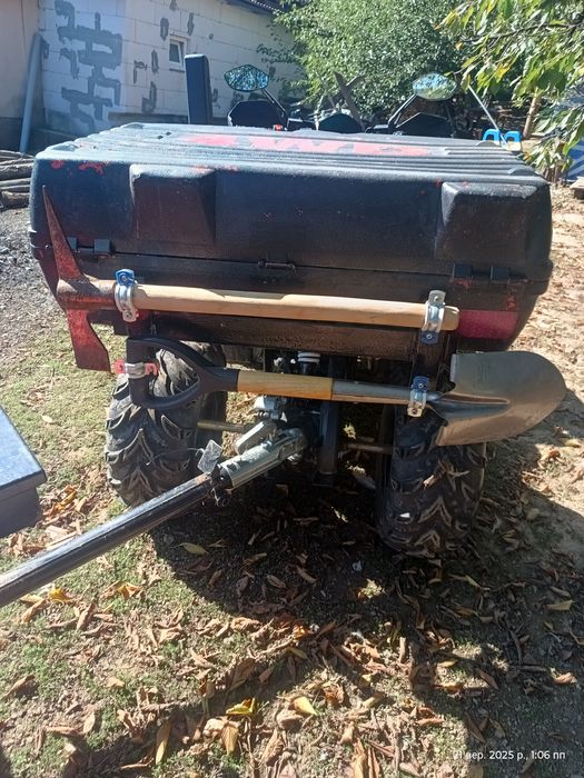 Квадроцикл з прицепом