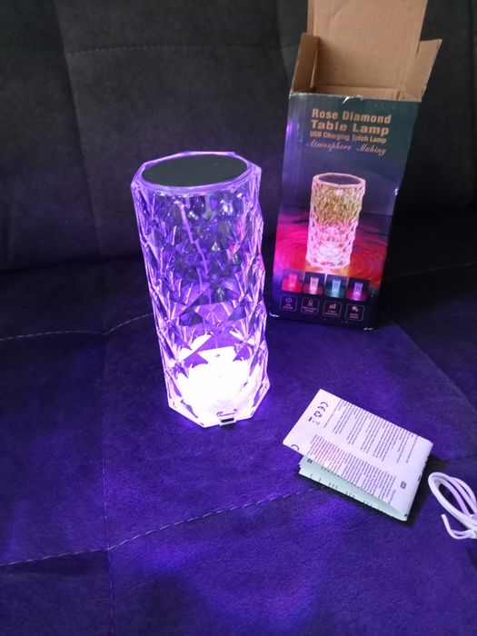 Lampka zmieniająca kolory