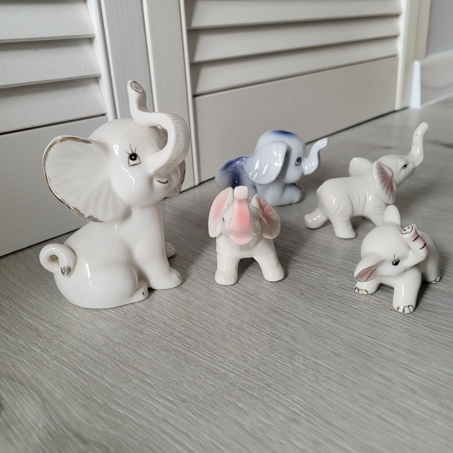 5 figurek porcelanowych słoni
